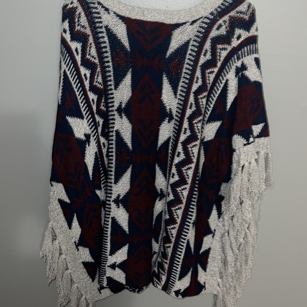 Aztec Patterned Shaw - Picture 5 of 6